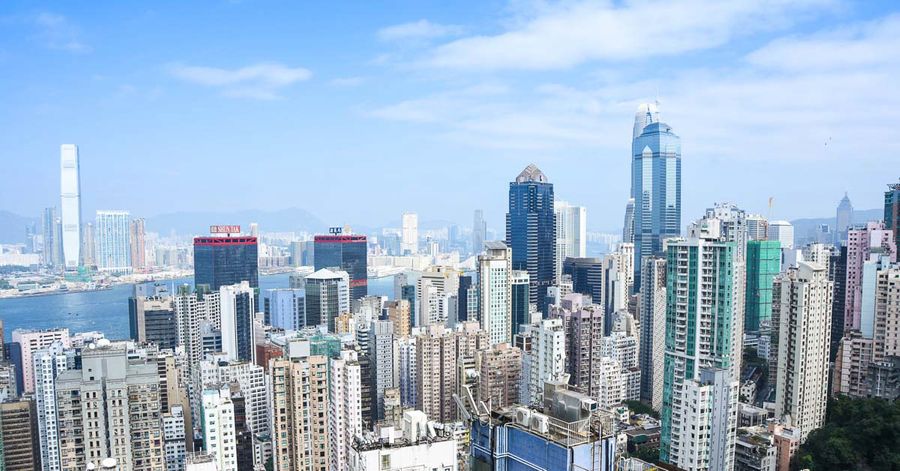 《本港樓市》去年12月本港持牌代理人數按月增156人，與高位比較仍流失逾4600人